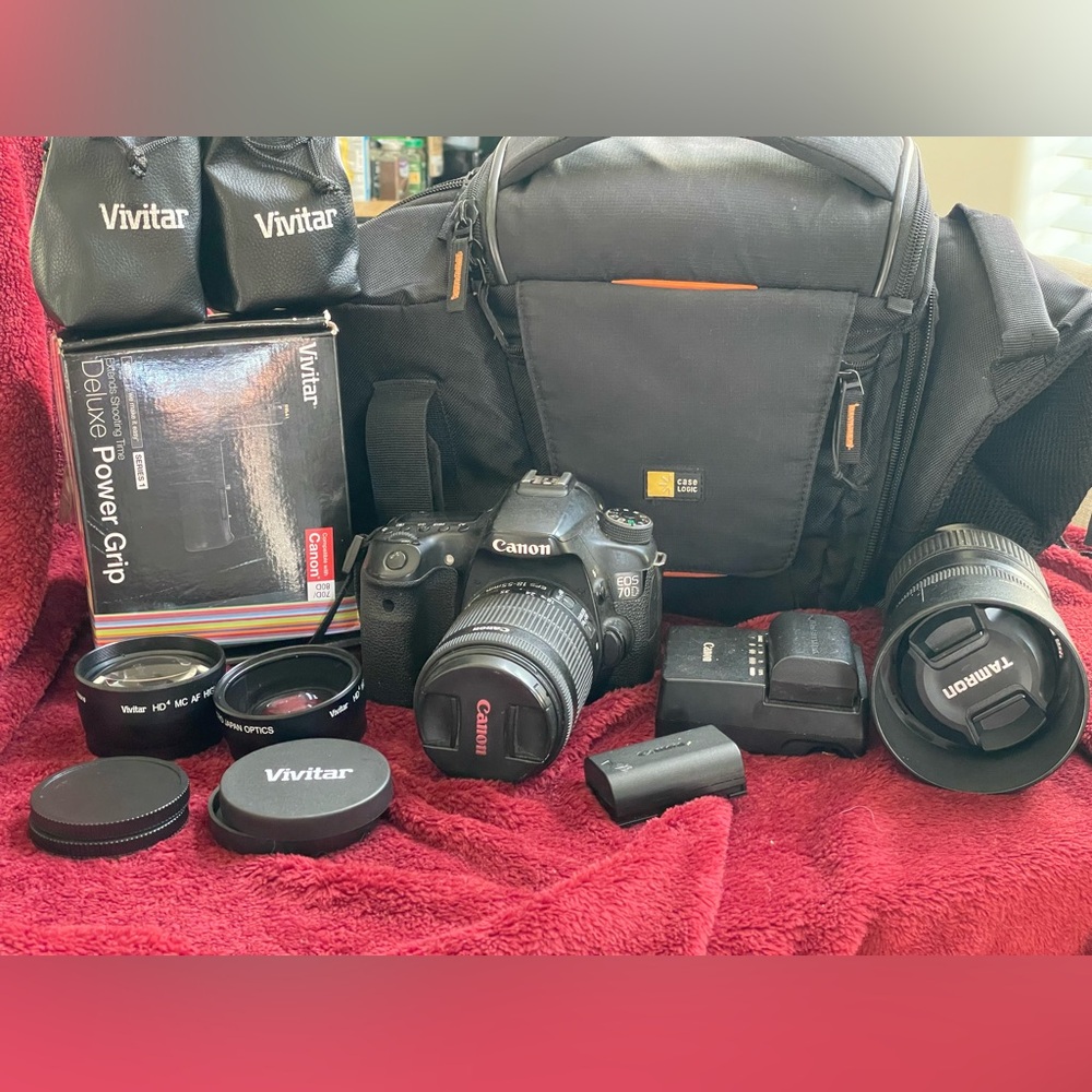 Canon EOS 70D Digital SLR camera.
Includes all other items shown in pictures.